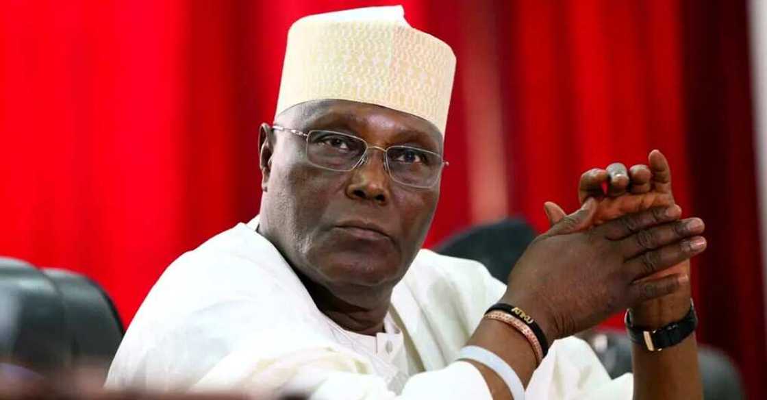 Atiku ya caccaki shirin CBN da Buhari