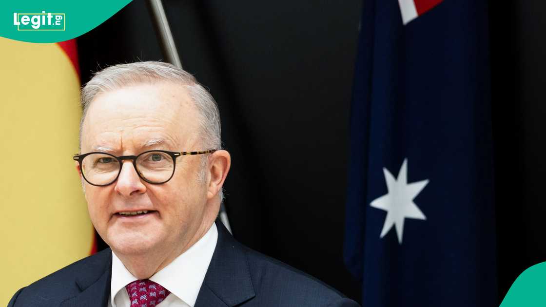 See categories of foreigners eligible for Australia Distinguished Talent visa