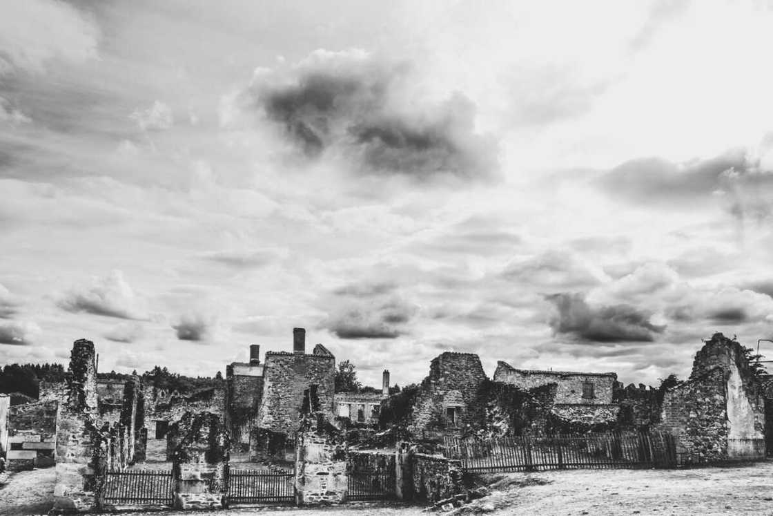 Le village abandonné d'Oradour-sur-Glane. Le village abandonné d'Oradour-sur-Glane.