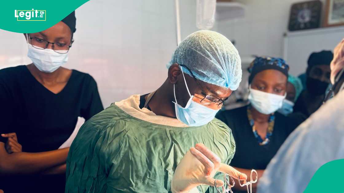 Nigerian doctor goes viral over his clear handwriting, people react Nigerian doctor goes viral over his clear handwriting, people react