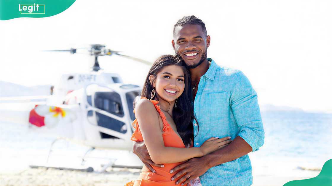 Kassandra Castillo and Leonardo Dionicio posing smiling Kassandra Castillo and Leonardo Dionicio posing smiling