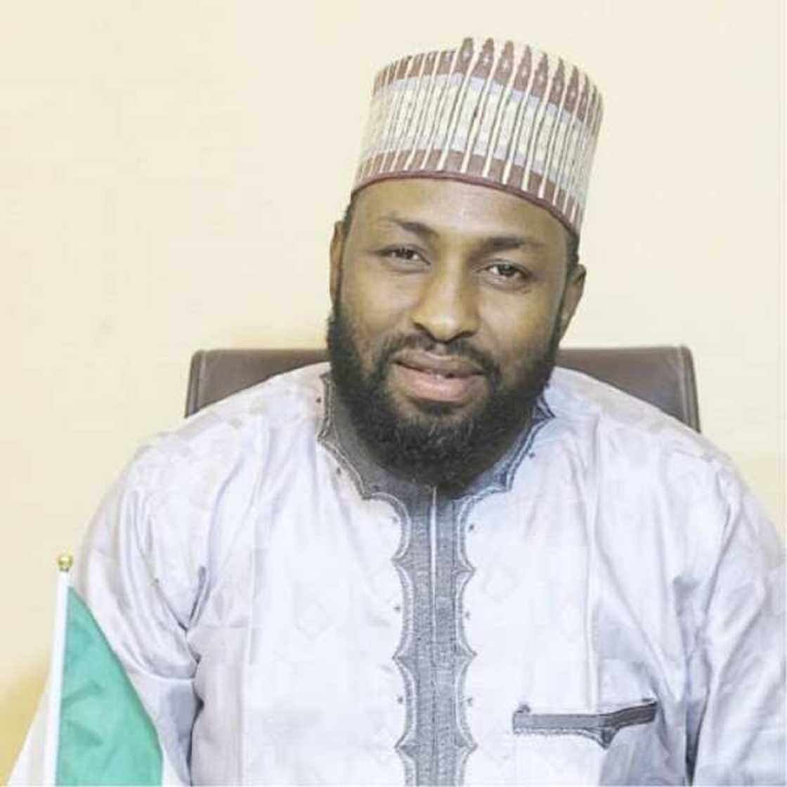 Fitaccen jarumin fina-finan Hausa ya gargadi ‘yan Najeriya a kan zabe Fitaccen jarumin fina-finan Hausa ya gargadi ‘yan Najeriya a kan zabe