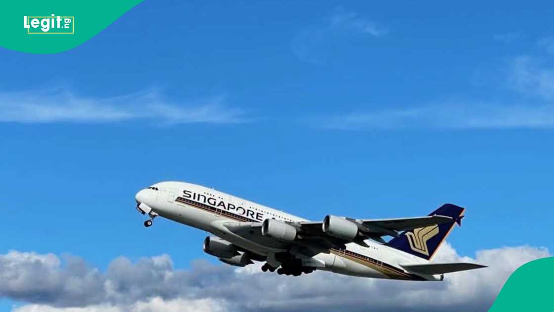 An aeroplane in flight, representing Australia's visitor visa, which allows eligible travellers to stay for between three and 12 months. An aeroplane in flight, representing Australia's visitor visa, which allows eligible travellers to stay for between three and 12 months.