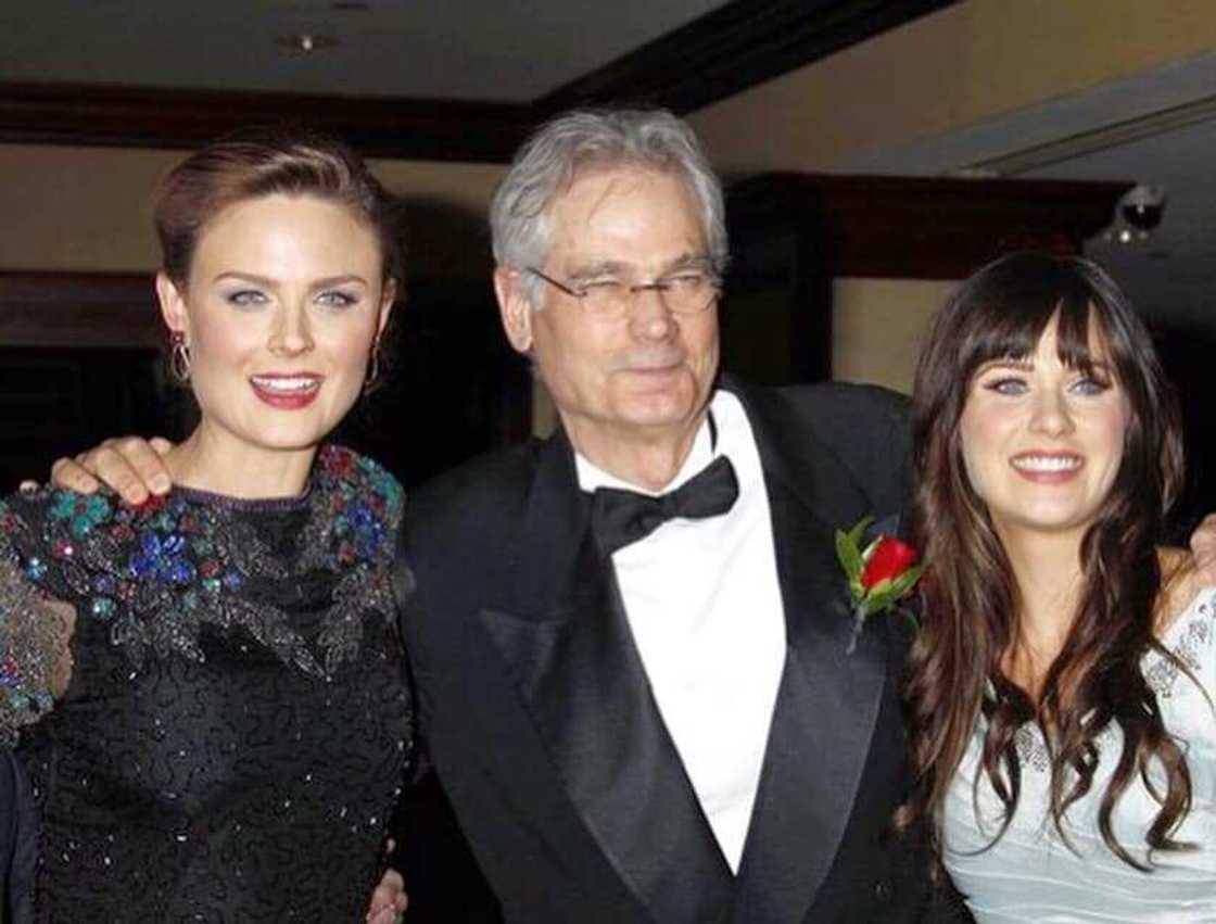 Zooey Deschanel sister Zooey Deschanel sister