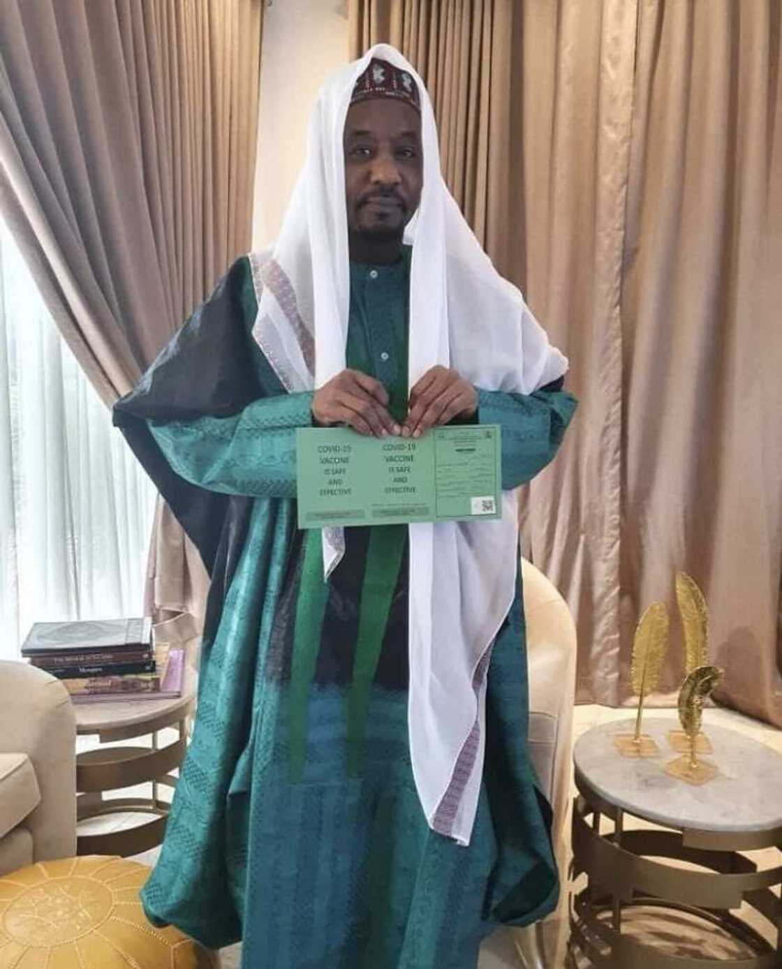 Former emir of Kano, Muhammad Sanusi receives COVID-18 vaccine Former emir of Kano, Muhammad Sanusi receives COVID-18 vaccine