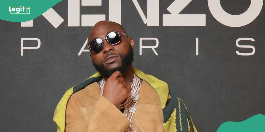 Fans compare Wizkid and Davido over the latter's announced album tour Fans compare Wizkid and Davido over the latter's announced album tour