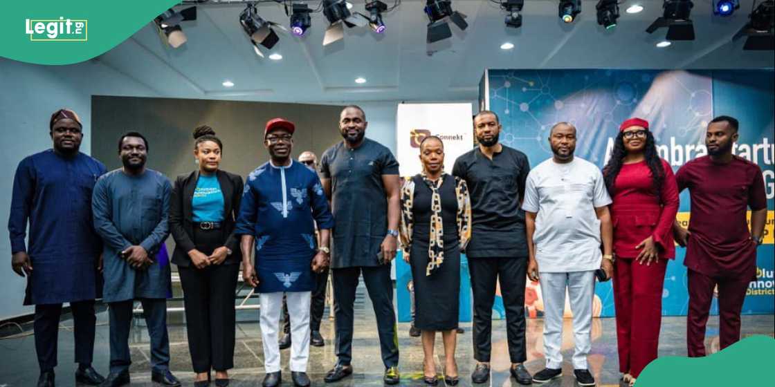 Startup founders receive grants under the Solution Innovation District funding programme.