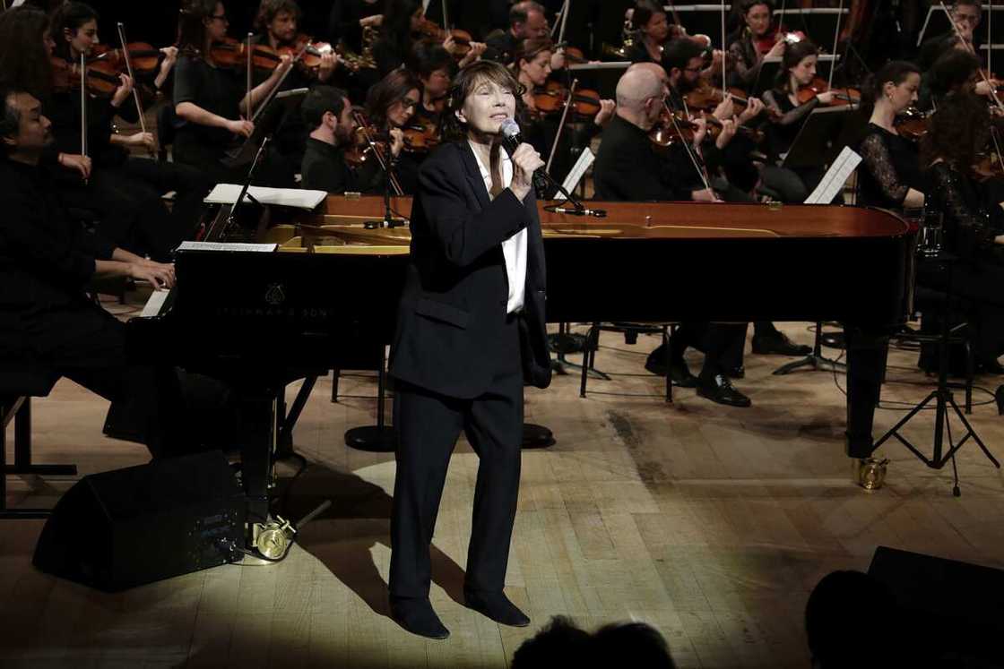 Qui est Jane Birkin? Son âge, sa vie amoureuse, sa fortune et sacs Birkin d'Hermès Qui est Jane Birkin? Son âge, sa vie amoureuse, sa fortune et sacs Birkin d'Hermès