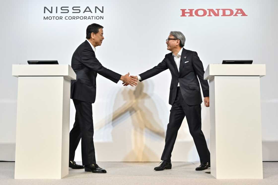 Nissan shares plunged after Japan's Nikkei business daily said the carmaker had decided to withdraw from merger talks with rival Honda Nissan shares plunged after Japan's Nikkei business daily said the carmaker had decided to withdraw from merger talks with rival Honda