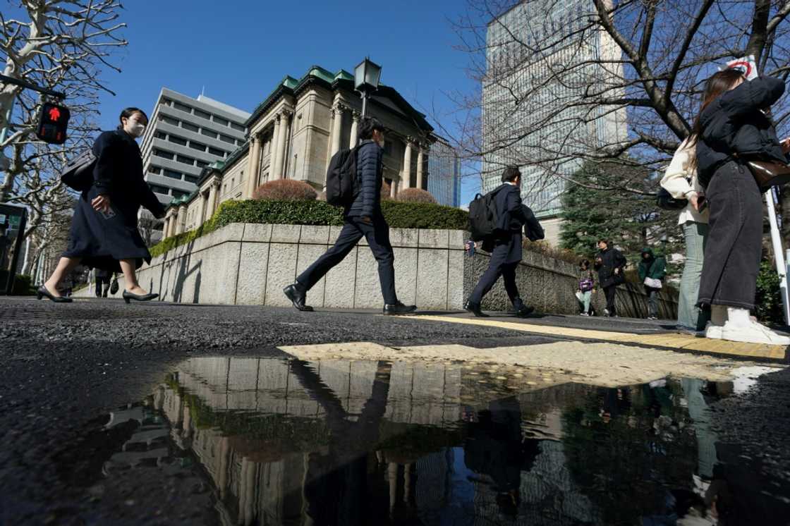Japanese stocks rose Thursday as traders weigh a central bank policy announcement and markets digested data showing the US economy shrinking in the first quarter Japanese stocks rose Thursday as traders weigh a central bank policy announcement and markets digested data showing the US economy shrinking in the first quarter