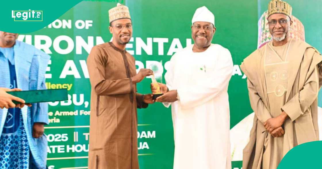 Abubakar Buba da Akume. Abubakar Buba da Akume.