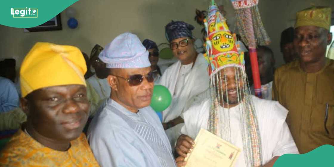 Lagos king. Lagos king.