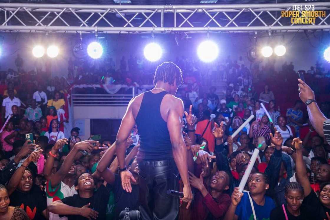 Amplifying Nigerian Talent: itel S23 Super Smooth Concert Lights Up Nigerian Campuses Amplifying Nigerian Talent: itel S23 Super Smooth Concert Lights Up Nigerian Campuses