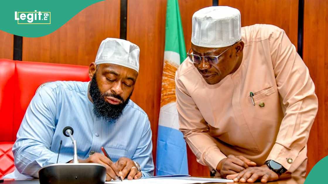 Governor Bago retains top government officials while sacking commissioners in Niger state Governor Bago retains top government officials while sacking commissioners in Niger state