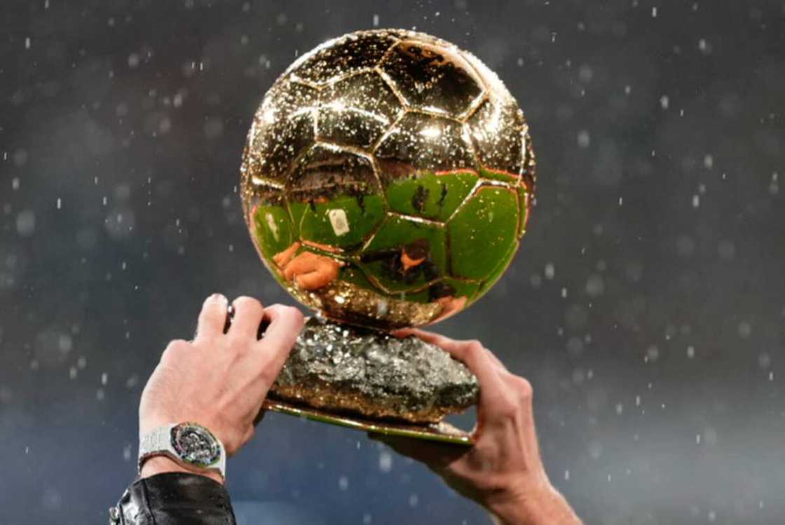 Which football trophy is the tallest? Which football trophy is the tallest?