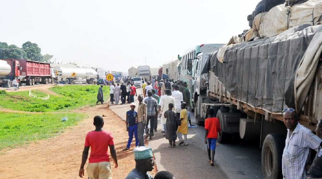 Titin Zaria-Kaduna Titin Zaria-Kaduna