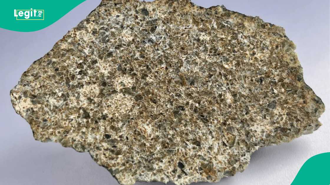 Researchers name the rocks reportedly from Mercury, Northwest Africa 15915 and Ksar Ghilane 022 (KG 022). Researchers name the rocks reportedly from Mercury, Northwest Africa 15915 and Ksar Ghilane 022 (KG 022).