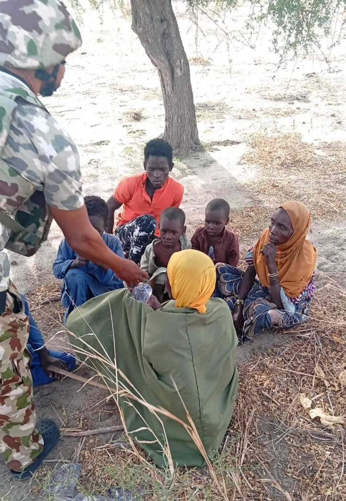 Sojoji sun kai hare-hare kan 'yan ta'adda a Borno Sojoji sun kai hare-hare kan 'yan ta'adda a Borno