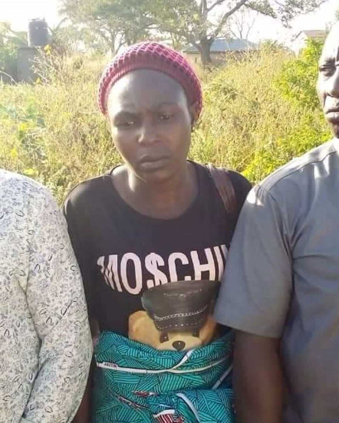 Hotuna: Dakarun soji sun ceto mutum 9 daga hannun 'yan bindiga a Kaduna Hotuna: Dakarun soji sun ceto mutum 9 daga hannun 'yan bindiga a Kaduna