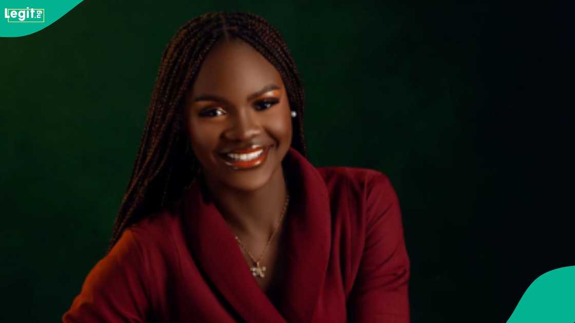 A Niegrian lady goes for Christmas shopping with N1m A Niegrian lady goes for Christmas shopping with N1m