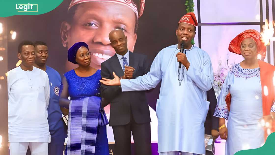 Pastor Adeboye, his wife and children Pastor Adeboye, his wife and children