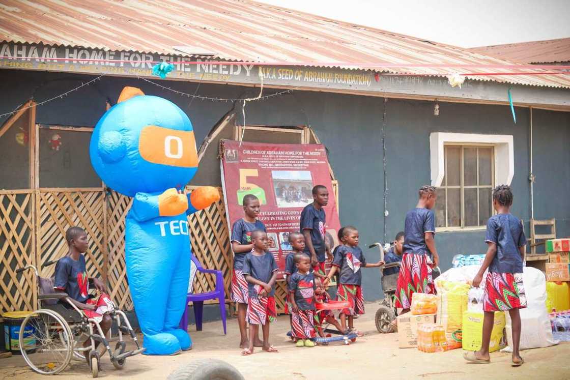 TECNO's Grand Gesture of Love Brings Joy to the Underprivileged Communities TECNO's Grand Gesture of Love Brings Joy to the Underprivileged Communities