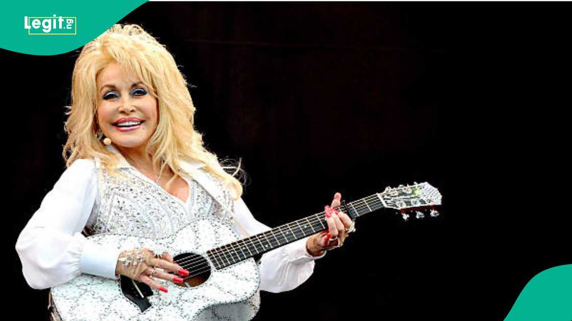 Mawakiyar Amurka, Dolly Parton Mawakiyar Amurka, Dolly Parton