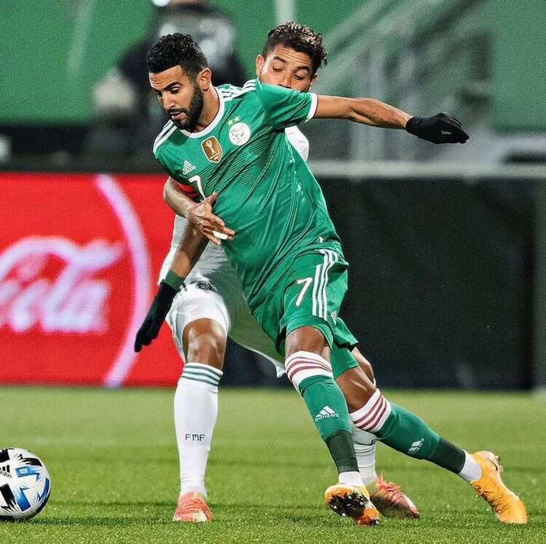 Riyad Mahrez à l'internationale, avec les fennecs Riyad Mahrez à l'internationale, avec les fennecs