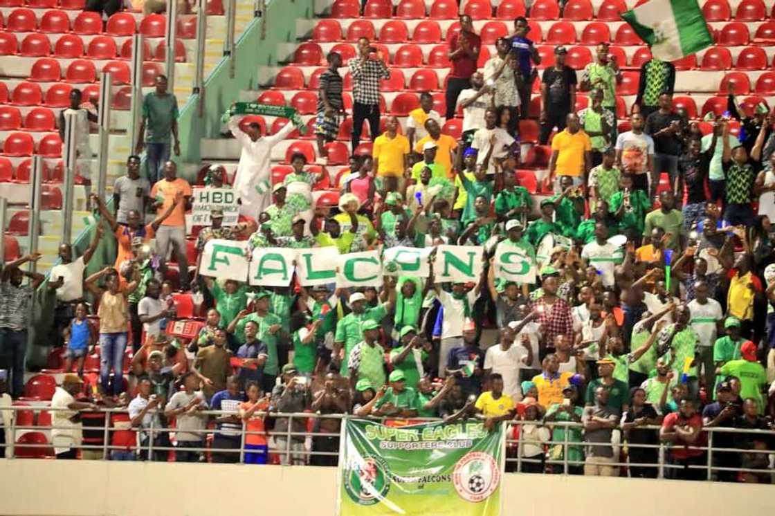 Buhari ya taya Super Falcons murnar nasarar lashe kofin Afirka na bana Buhari ya taya Super Falcons murnar nasarar lashe kofin Afirka na bana