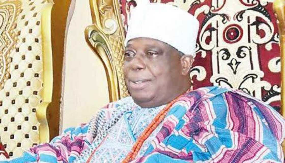 Ewi na Ado Ekiti, Oba Adejugbe. Ewi na Ado Ekiti, Oba Adejugbe.