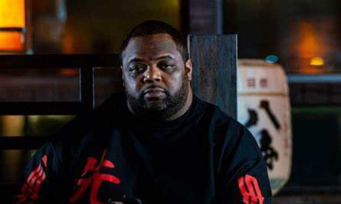 Mawakin Amurka, Big Pokey ya sheƙa yana cikin waƙa Mawakin Amurka, Big Pokey ya sheƙa yana cikin waƙa