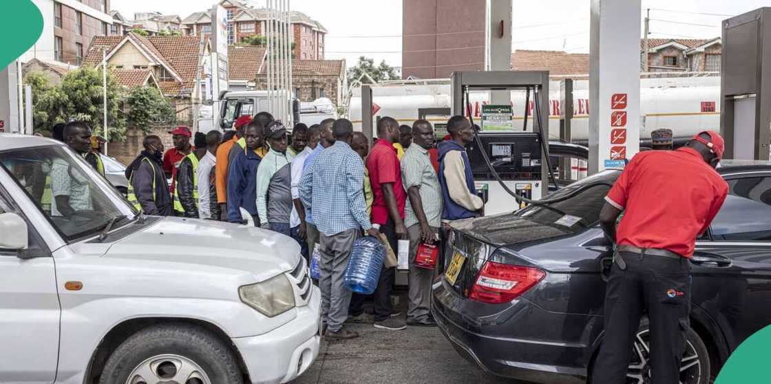 Marketers Abandon Private Depot, Rush NNPC’s Fuel at N550 Per Litre Marketers Abandon Private Depot, Rush NNPC’s Fuel at N550 Per Litre