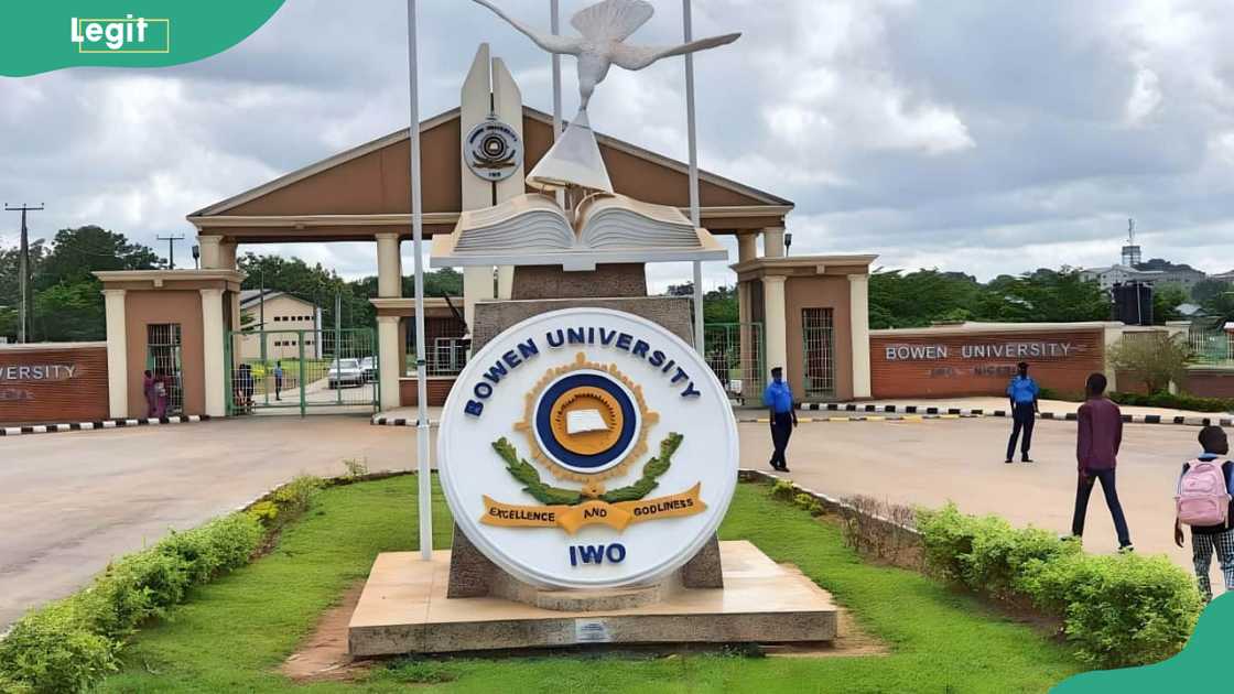Bowen University, Iwo
