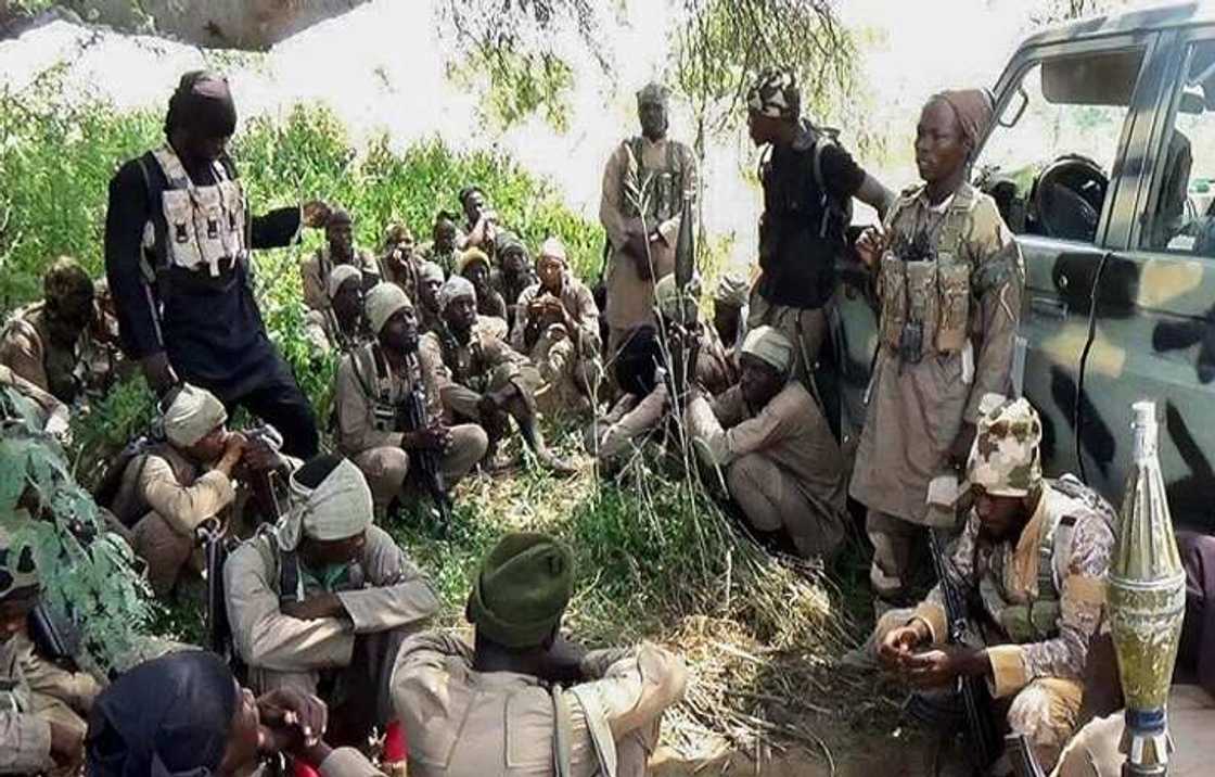 Amurka ta gano sirri, ta ce 'yan bindiga na hada kai da Boko Haram don bata gwamnatin Buhari Amurka ta gano sirri, ta ce 'yan bindiga na hada kai da Boko Haram don bata gwamnatin Buhari