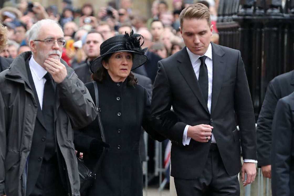 Biographie de Tim Hawking : qui est le fils de Stephen Hawking ? Biographie de Tim Hawking : qui est le fils de Stephen Hawking ?