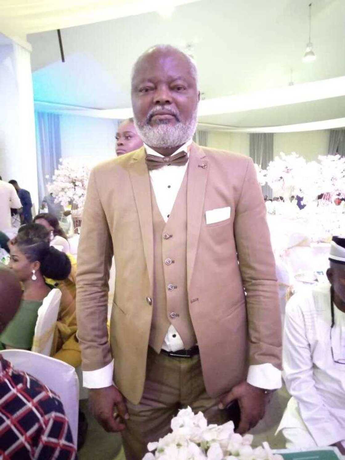 Shugaban NNL kuma mamba a FA ya fadi, ya mutu a take Shugaban NNL kuma mamba a FA ya fadi, ya mutu a take