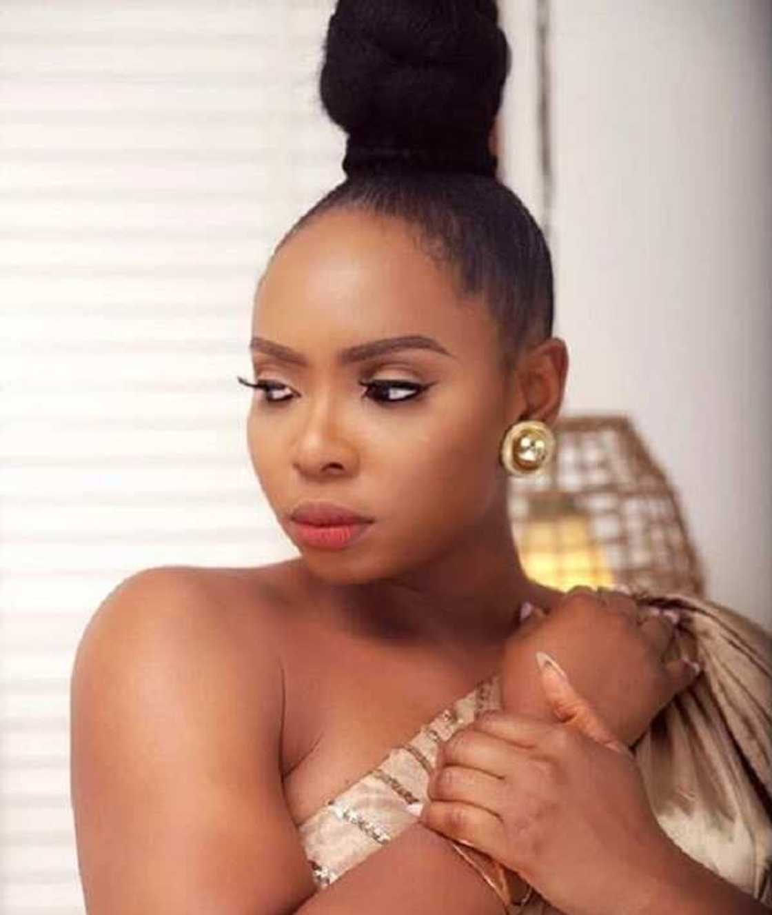 Yemi Alade - Shake download Yemi Alade - Shake download
