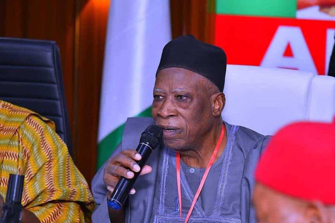 Jam'iyyar APC ta yi fatali da sunayen jagororin majalisa Jam'iyyar APC ta yi fatali da sunayen jagororin majalisa