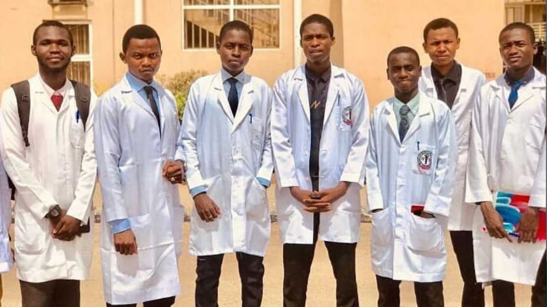 Cross section of faculty of Allied Health Sciences students