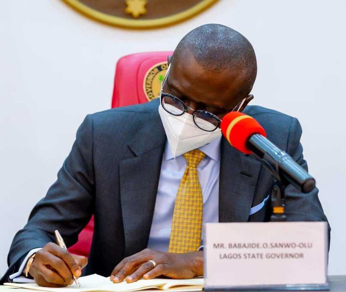 Sanwo-Olu Dares FG, Signs Bill empowering Lagos Govt to collect VAT into Law Sanwo-Olu Dares FG, Signs Bill empowering Lagos Govt to collect VAT into Law