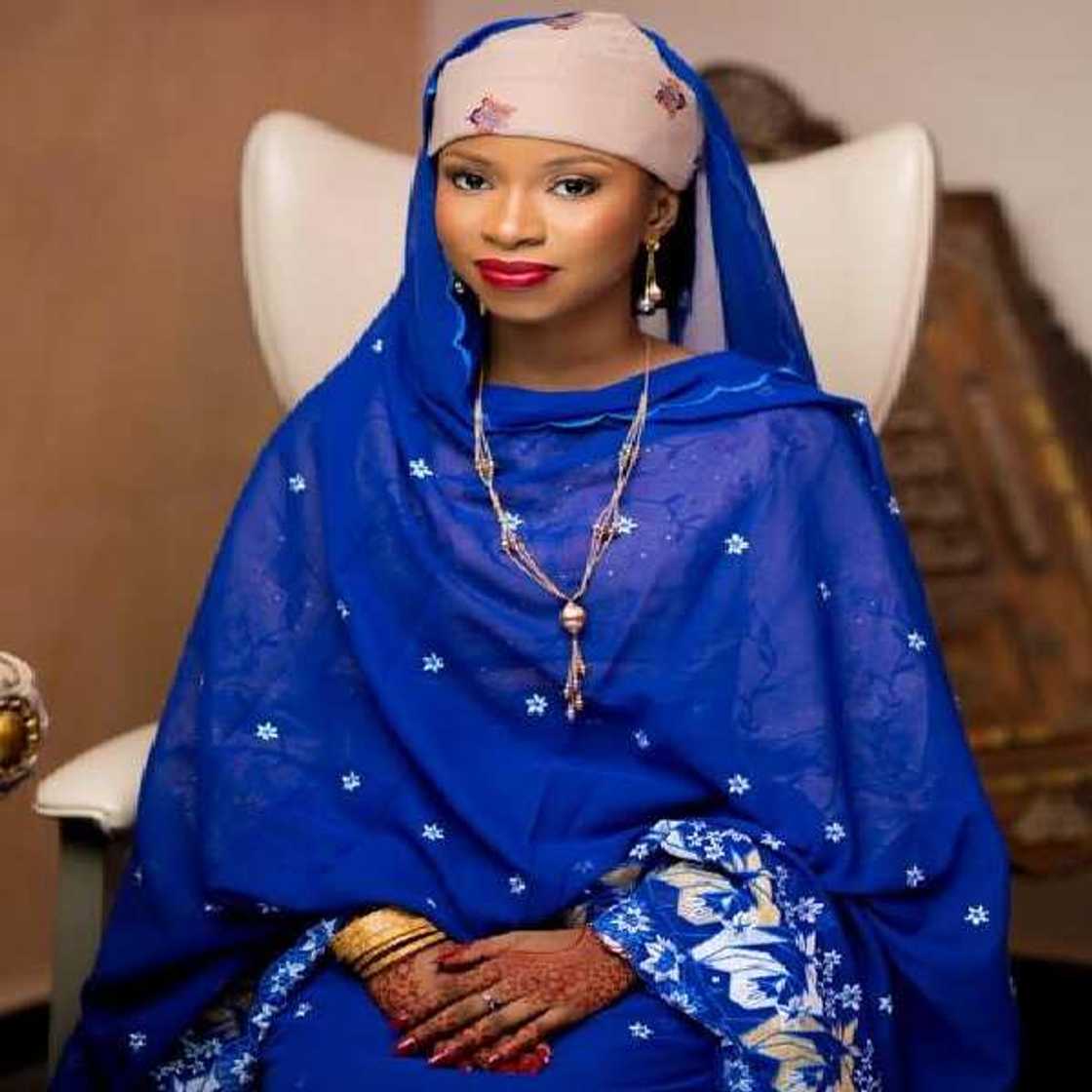 Hotunan Firdawsi Bayer Hotunan Firdawsi Bayer