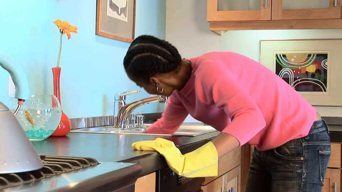 A lady who can't cook, clean & wash can still be a good wife -GH man causes stir A lady who can't cook, clean & wash can still be a good wife -GH man causes stir