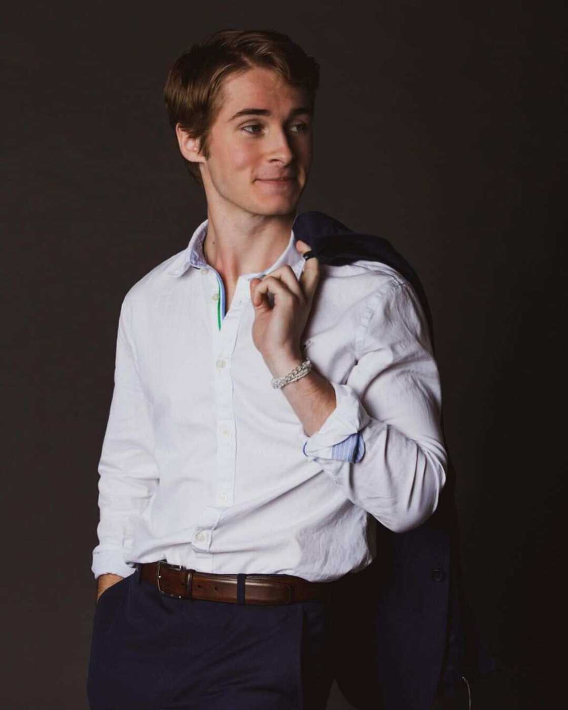 Michael Provost hot Michael Provost hot