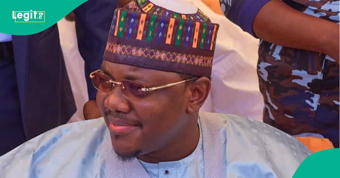 Dan tsohon gwamnan ya sake gargadin al'umma kan zaben APC Dan tsohon gwamnan ya sake gargadin al'umma kan zaben APC