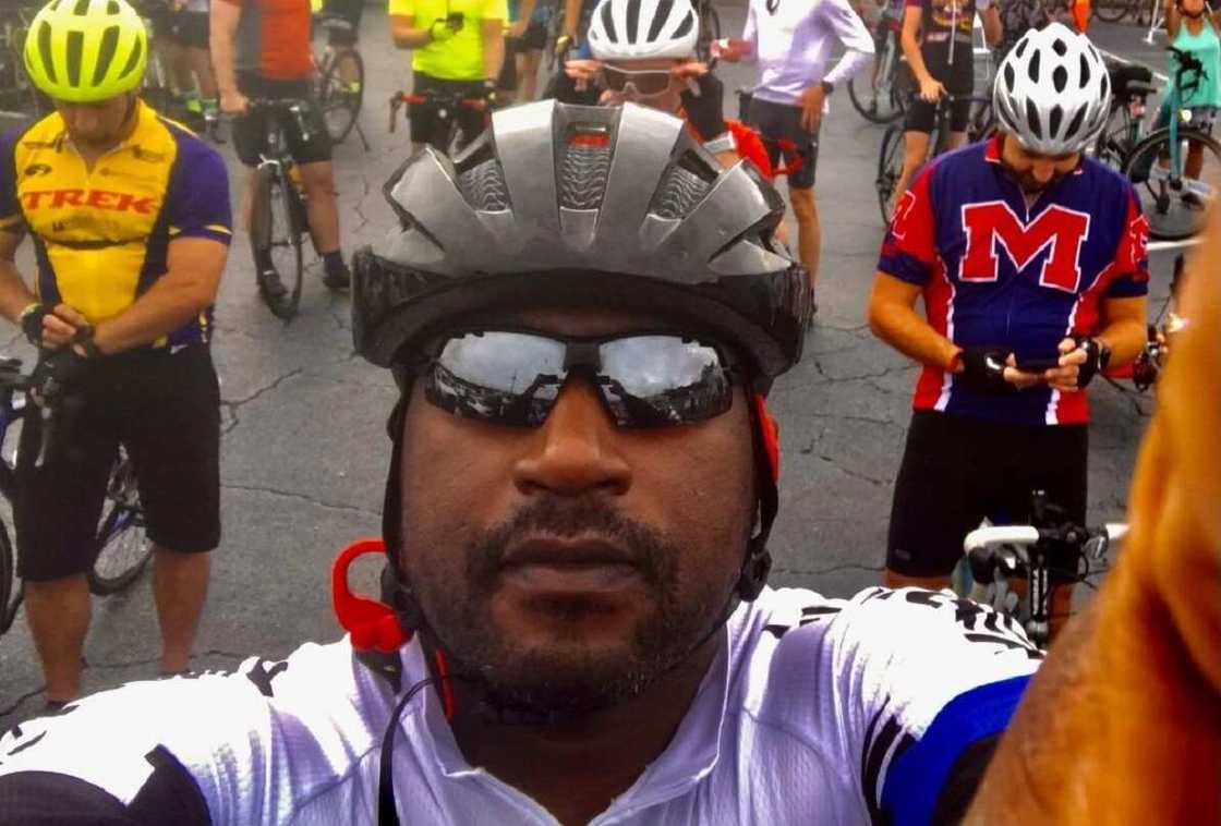 Dan Nigeria ya mutu cikin barcinsa kwanaki 7 bayan samun kwangilar N69bn daga gwamnatin Amurka Dan Nigeria ya mutu cikin barcinsa kwanaki 7 bayan samun kwangilar N69bn daga gwamnatin Amurka