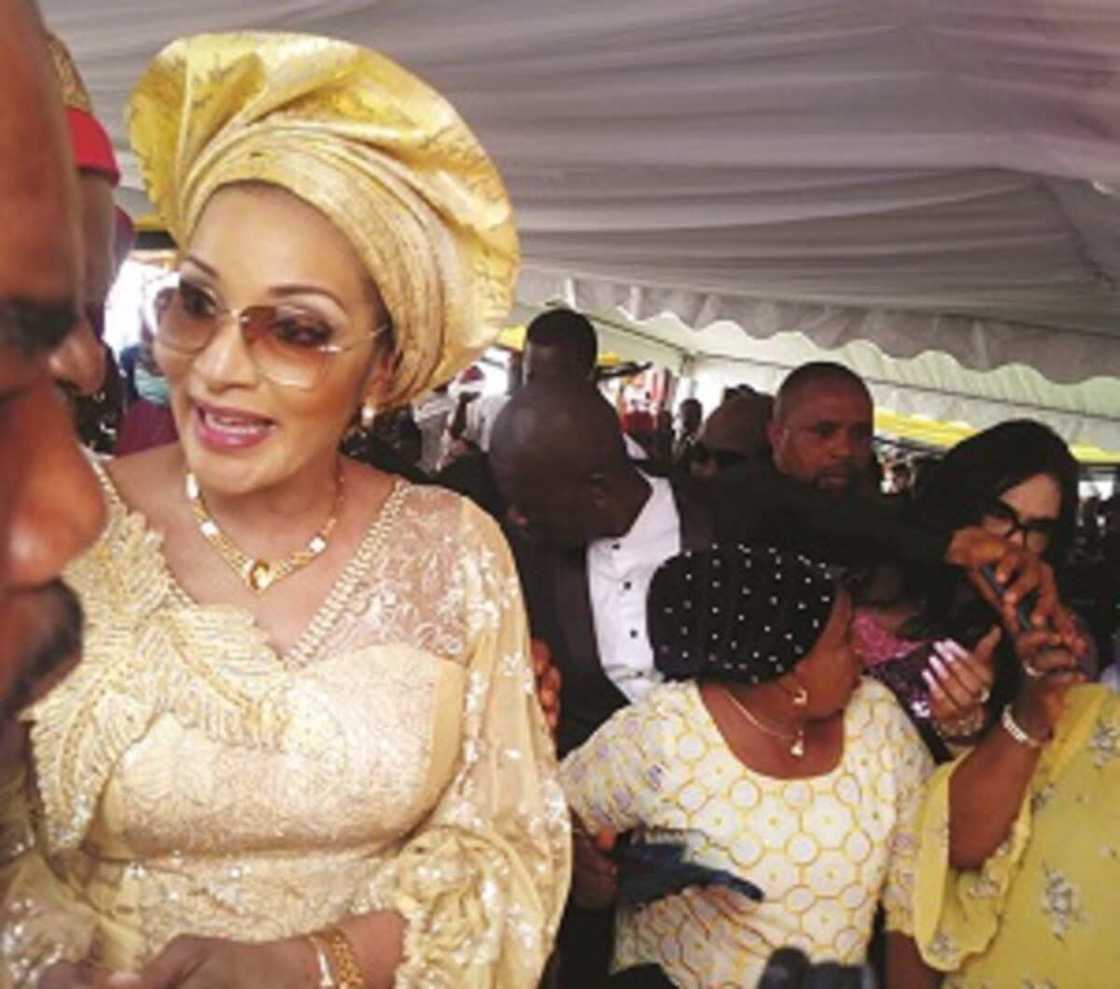 Abin Da Yasa Na Shararawa Matar Obiano Mari, Matar Ojukwu Ta Yi Cikakken Bayani Abin Da Yasa Na Shararawa Matar Obiano Mari, Matar Ojukwu Ta Yi Cikakken Bayani