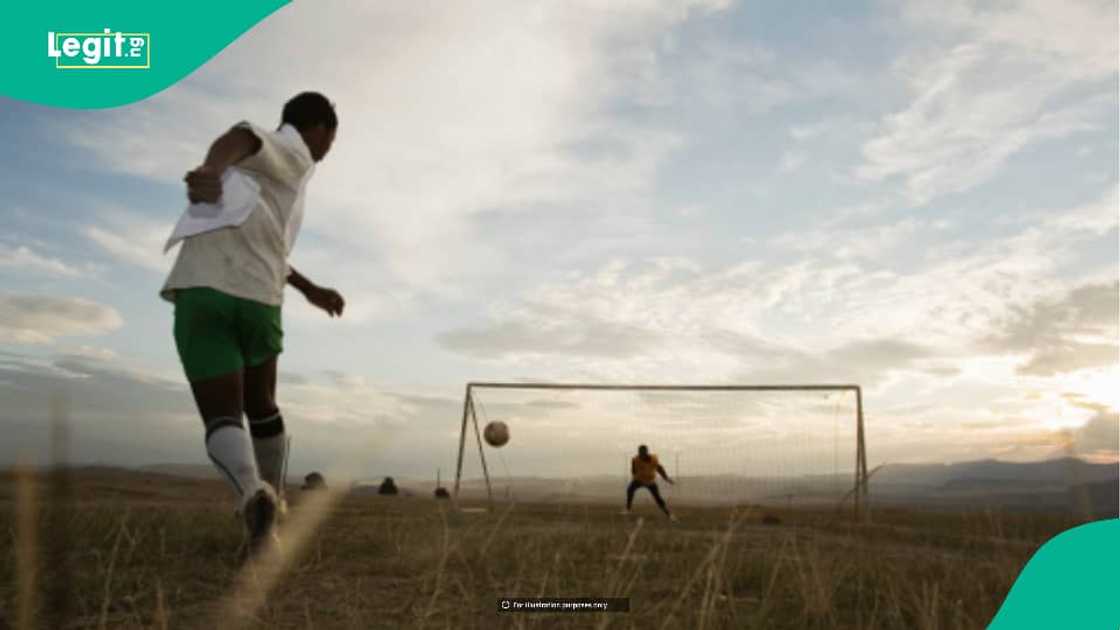 Man mourns friend online, story of loss during football goes viral Man mourns friend online, story of loss during football goes viral