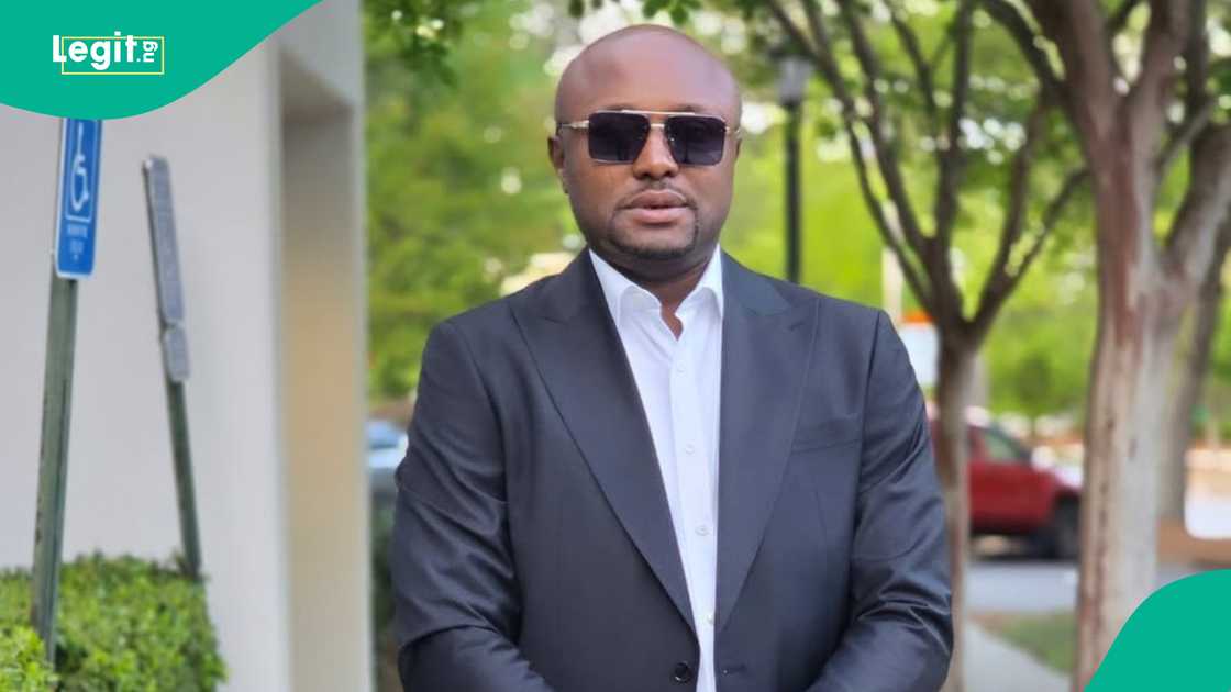 Israel DMW se recusa a ter um relacionamento com Lady, que dançou no concerto de Davido. Israel DMW se recusa a ter um relacionamento com Lady, que dançou no concerto de Davido.