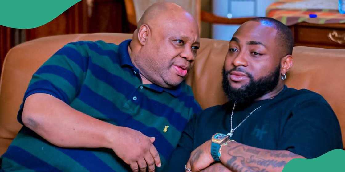 Gwamna Adeleke tare da mawaki Davido Gwamna Adeleke tare da mawaki Davido