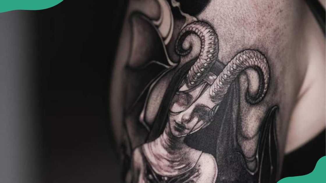 Moonlight succubus Moonlight succubus